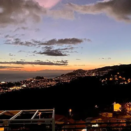 Studio Geek Villa - Open Space - 5M From 5 Top Attractions - Pool All Year Round, Dining Pergola, Barbecue - Funchal Matrix Holiday Home Buitenkant foto